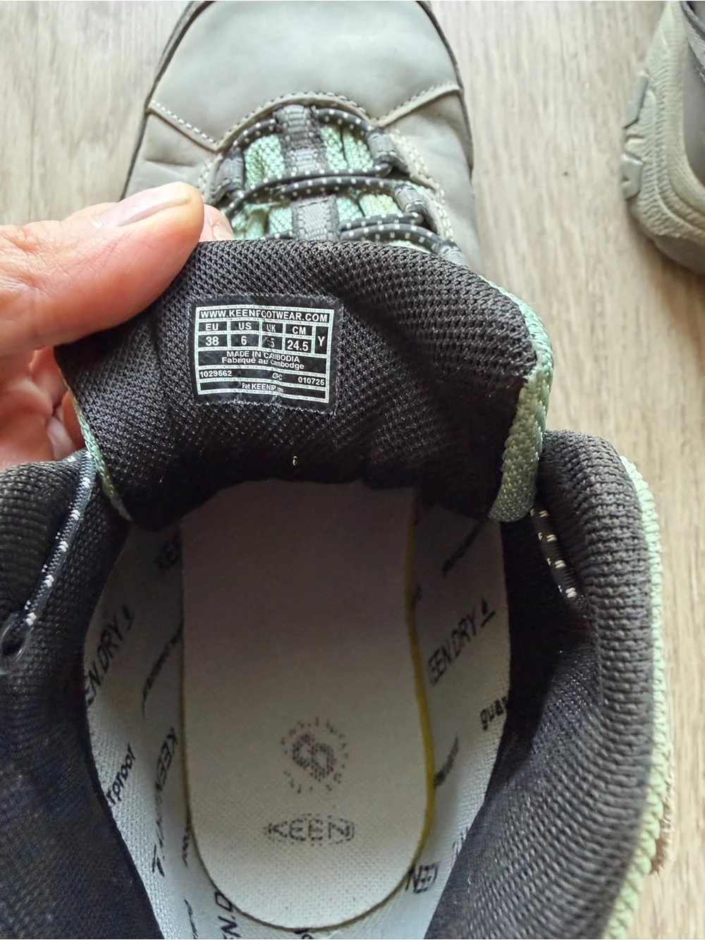 Keen Boy’s 6 Targhee IV mid WP, Mid-Height Hiking Boots